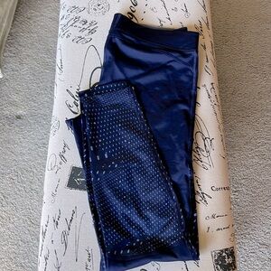 Armor leggings size large. Navy blue. One small key pocket